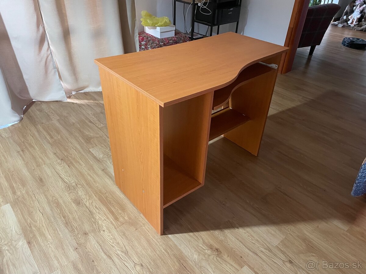 Stolík pod počítač - 2