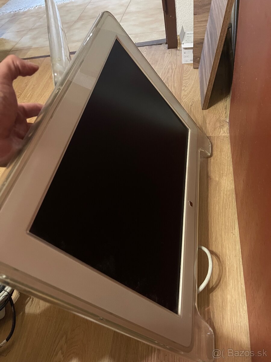 Apple Cinema HD Display 23" M8536 Acrylic (rok 2004) - 2