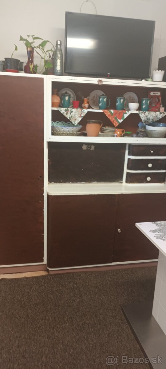 Starý kredenc na chalupu - 2