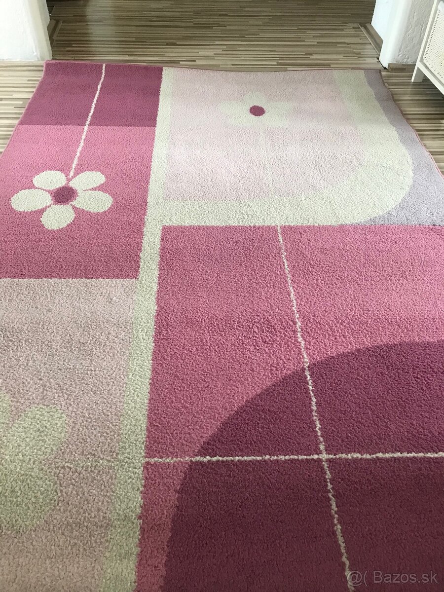 Predám pekný kvalitný koberec - 2
