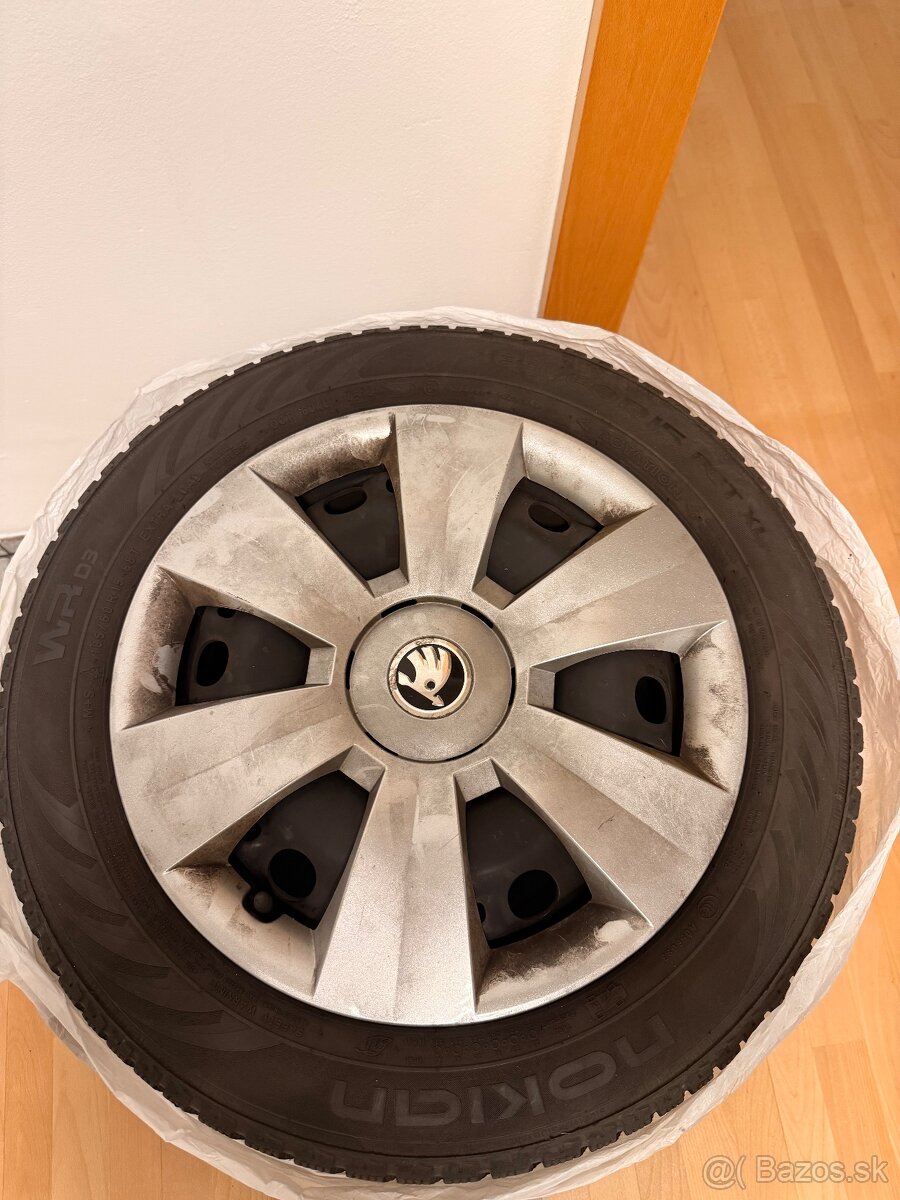 Predám zimne pneumatiky 185/60 r15 Nokian 5x100 - 2