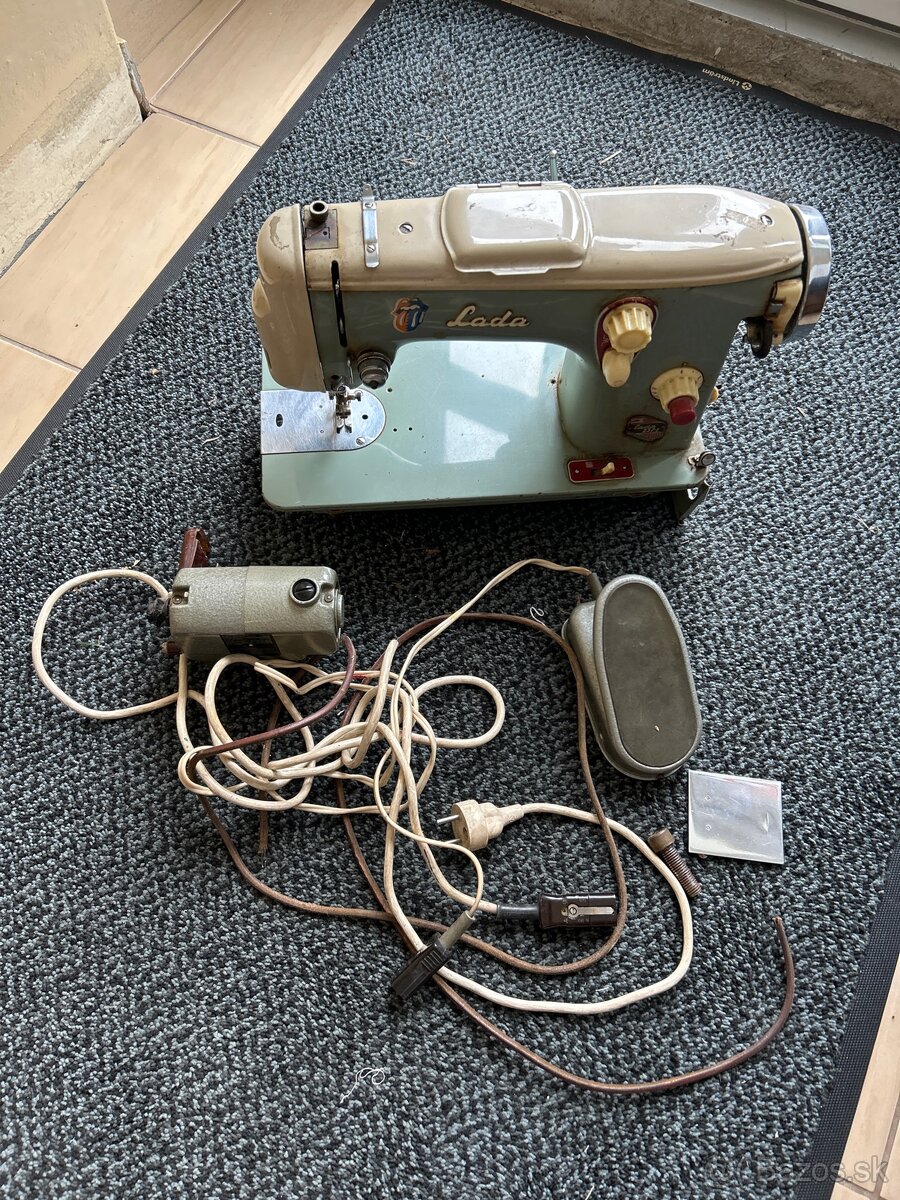 Šijací stroj LADA - 2