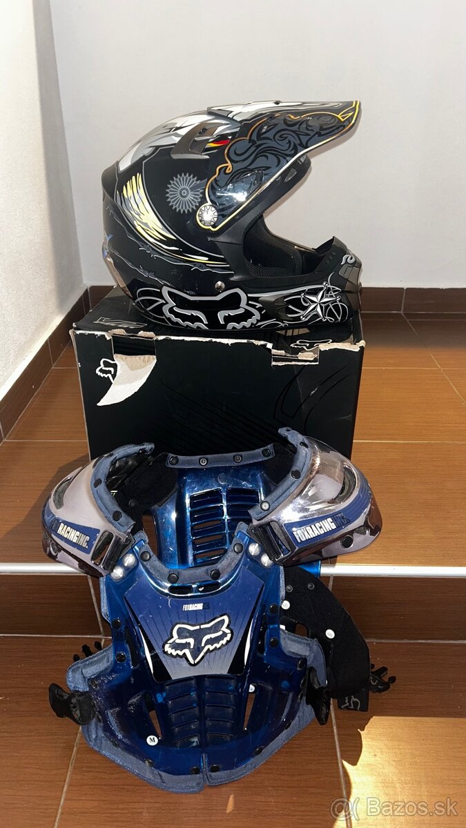 Motokrosová prilba a korytnačka - 2