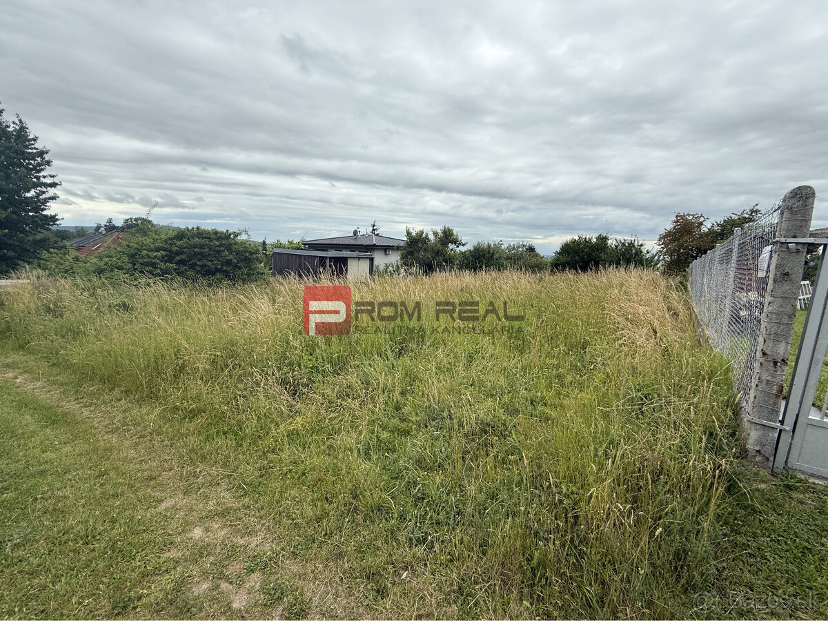 Pozemok 355 m2 so stavebným povolením malý bungalov Marianka - 2