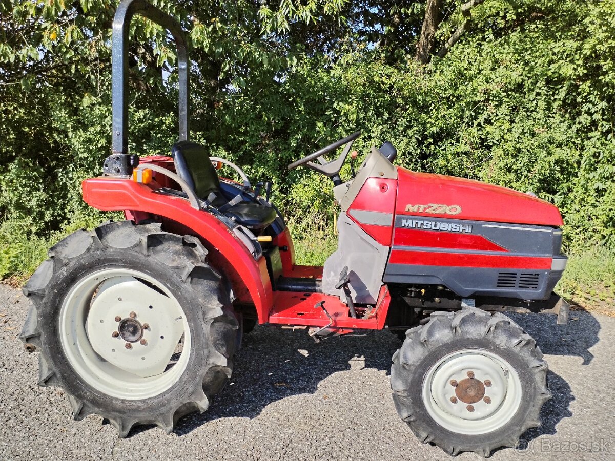 Mitsubishi MT 220 - 2