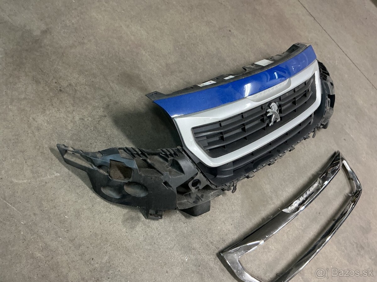 Peugeot partner - maska. Model 2016 - 2