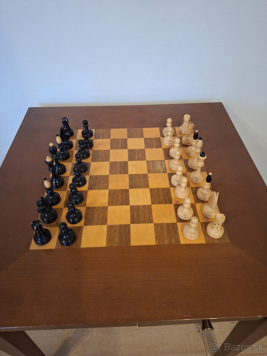 Šachovy stol - 2