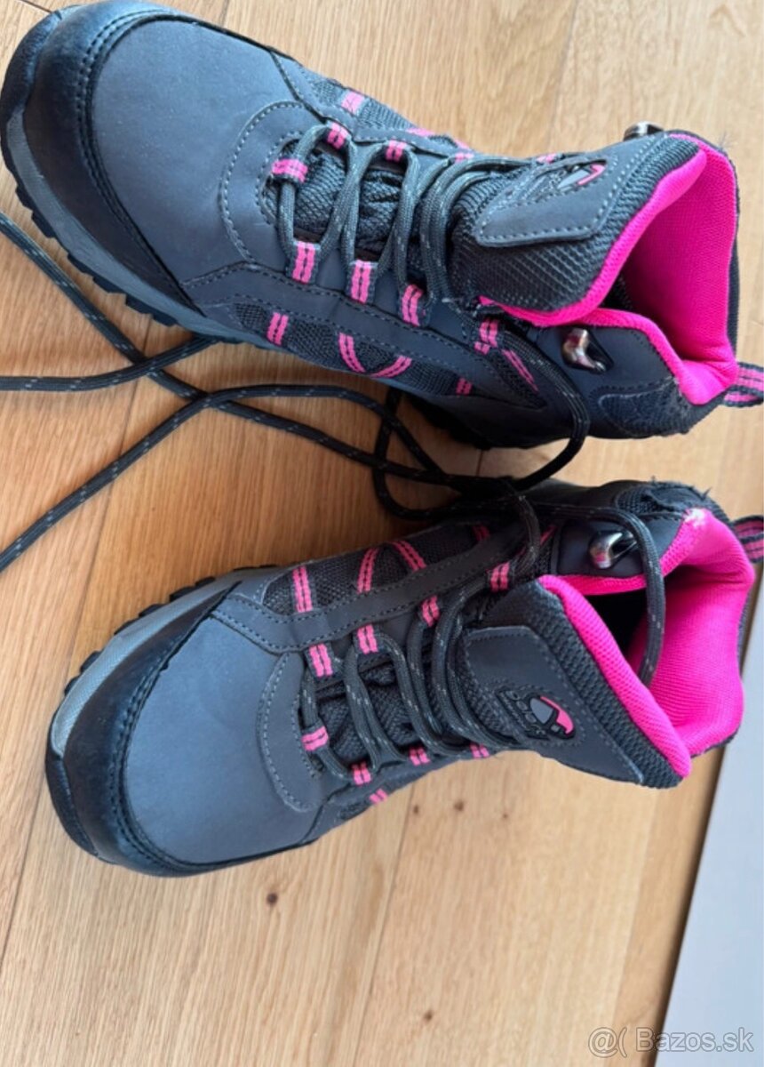dievcenske turisticke topanky v.34 - 2