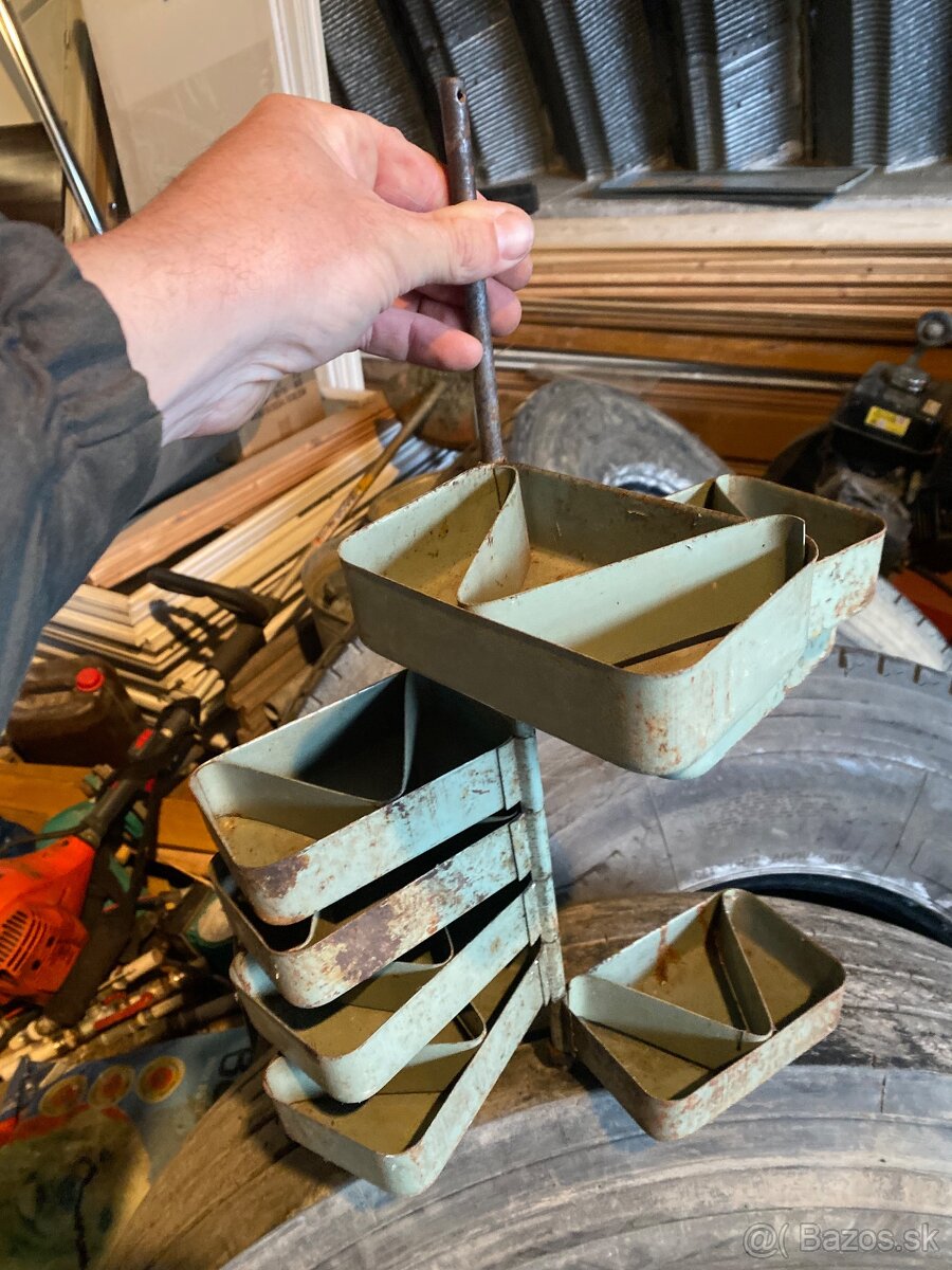 Stojan na skrutky - 2