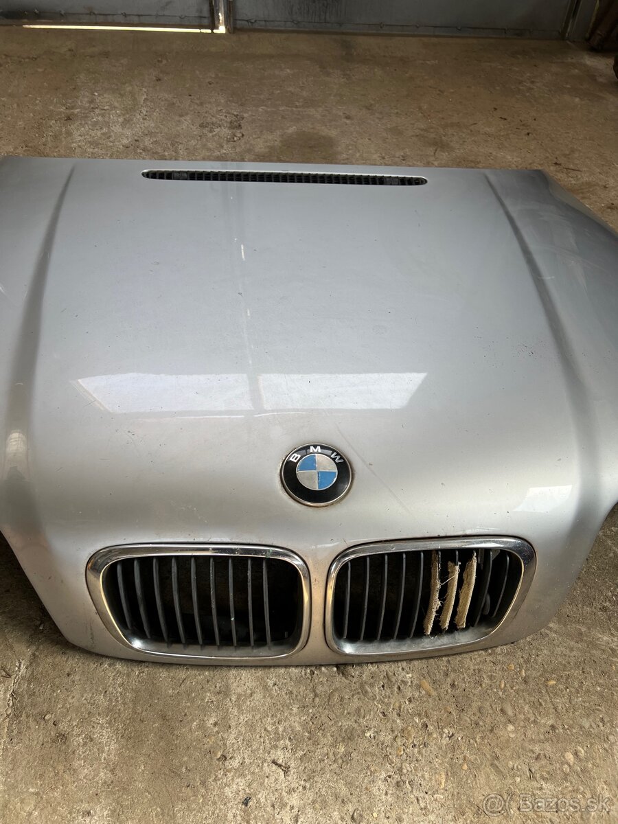 Bmw e46 kapotá predná a zadná - 2