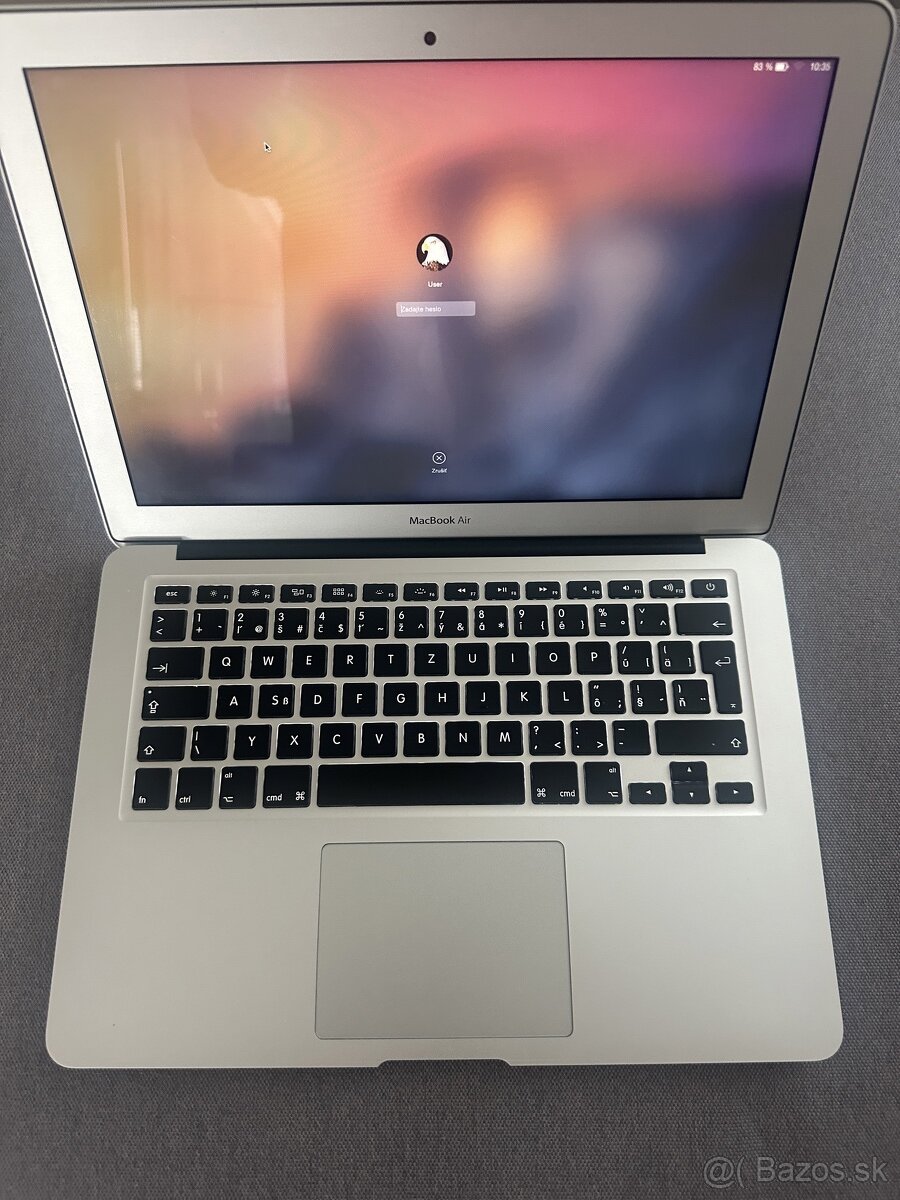 MacBook Air 13" (256 GB SSD, Intel i5) + originál nabíjačka - 2