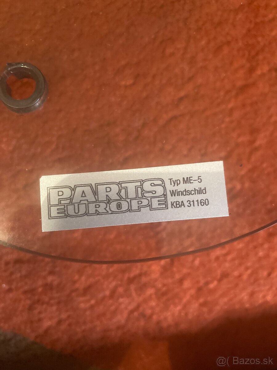 Predám čelné sklo na Harley Davidson 15” - 2