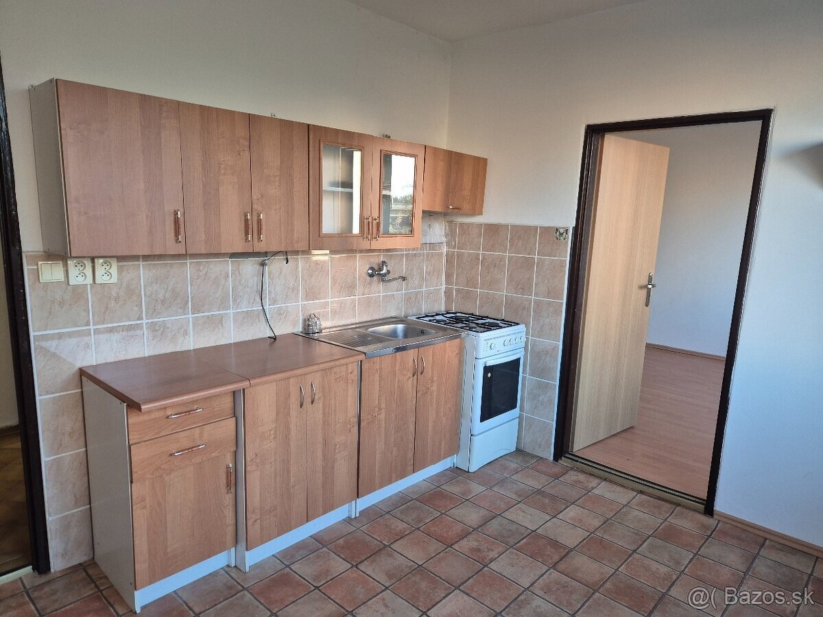 Predám 1 iz. byt, ul. Eötvösa, Komárno (majiteľ) - 2