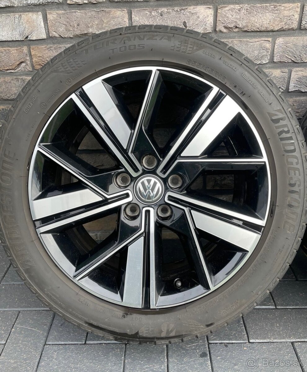 Kola Multivan T6.1 Valdivia R18 Bridgestone 255/45 103 - 2