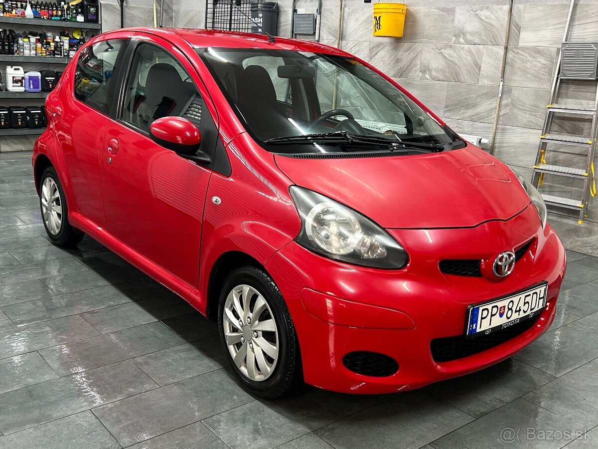 TOYOTA AYGO, 1.0 i, 50KW/68PS, 2011, 93 000 KM - 2
