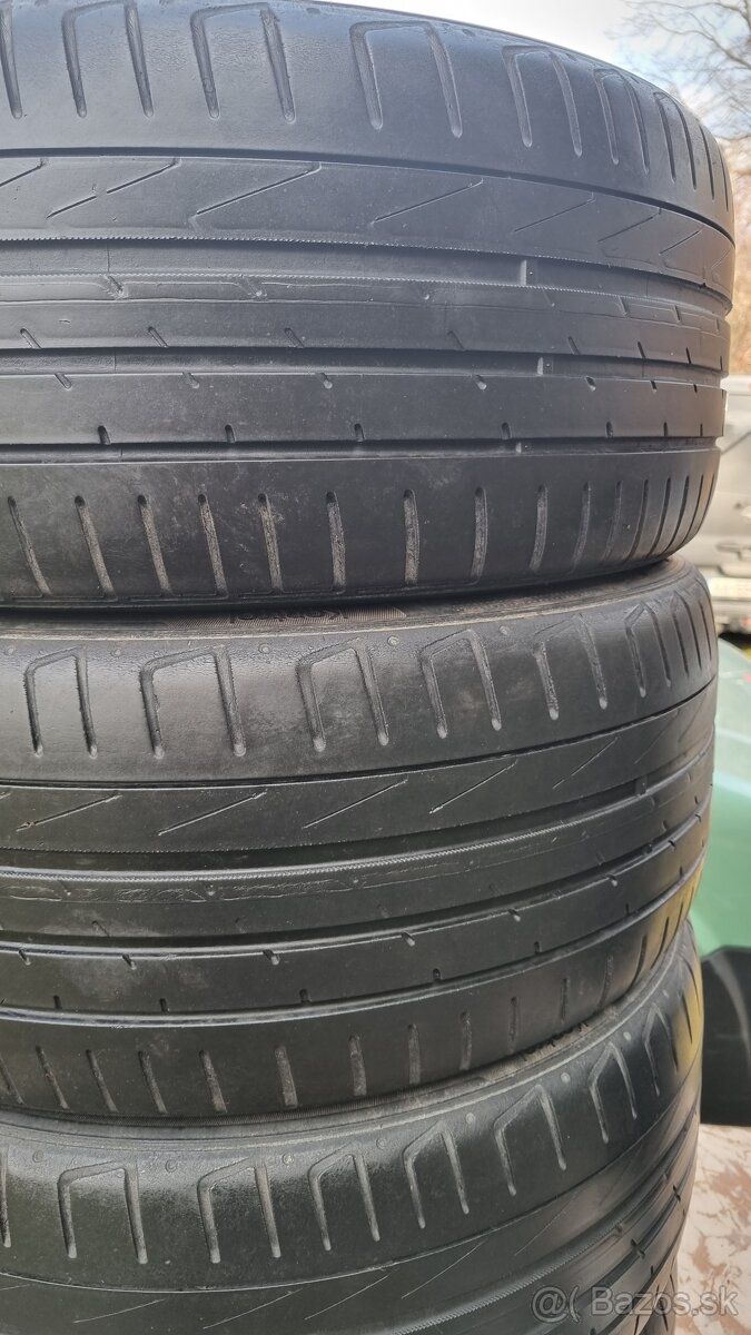 Letne pneu 225/45/17 HANKOOK - 2
