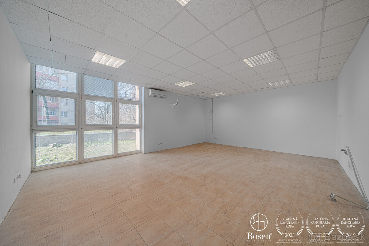 BOSEN | Slnečný obchodný priestor 133 m2, Višňová ulica - 2