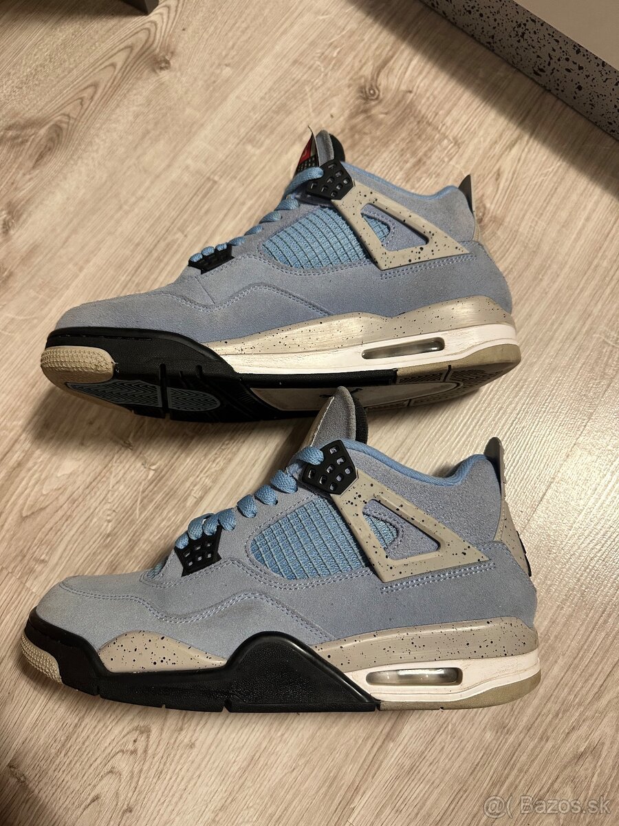 Jordan 4 University Blue - 2