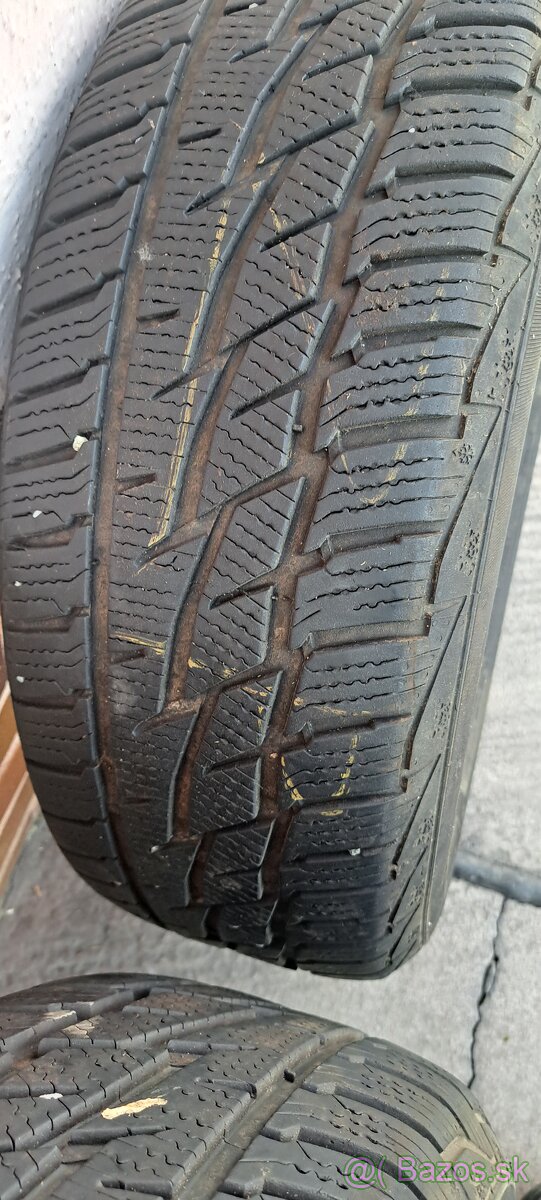 MATADOR SIBIR SNOW 215/65 R16. - 2
