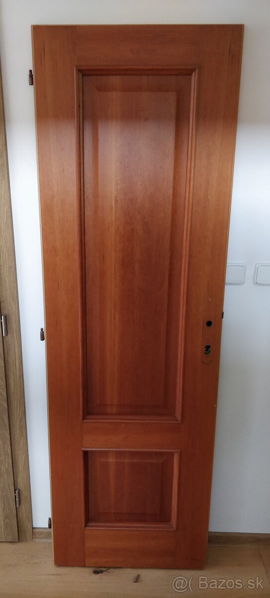 Drevené dvere - dekor čerešňa dyhovaná - 2