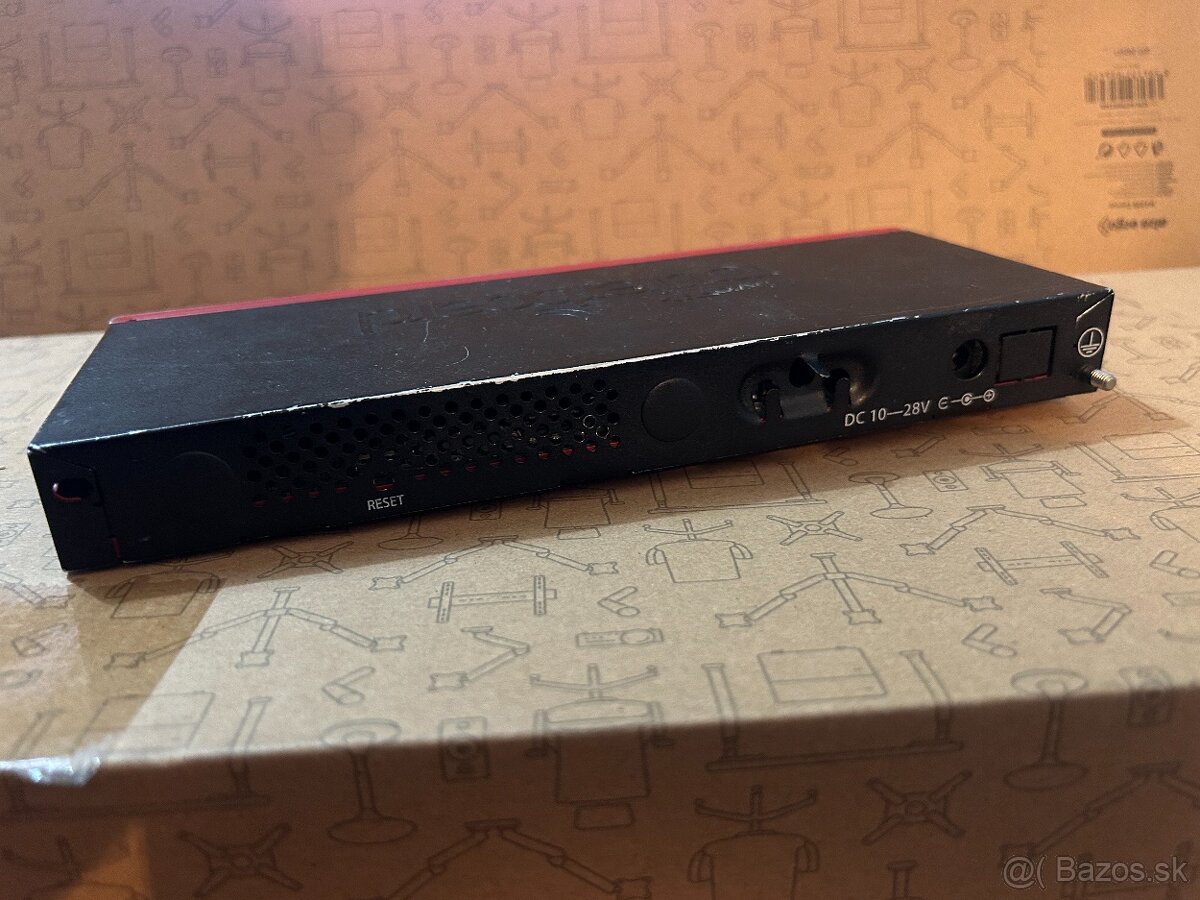 MikroTik router - RB2011iL-IN - 2