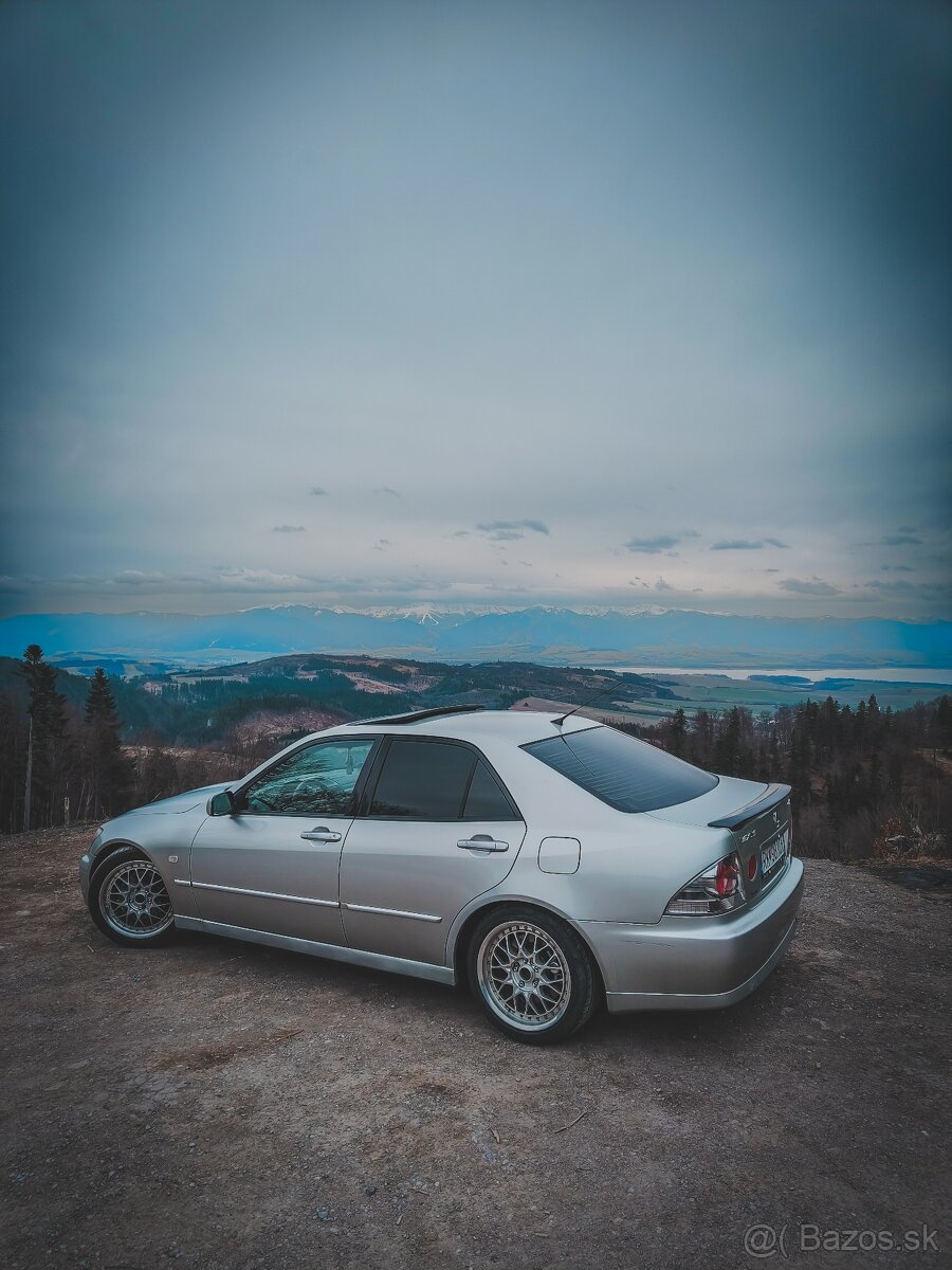 Rays Volk Racing 5x114,3 R17 - 2