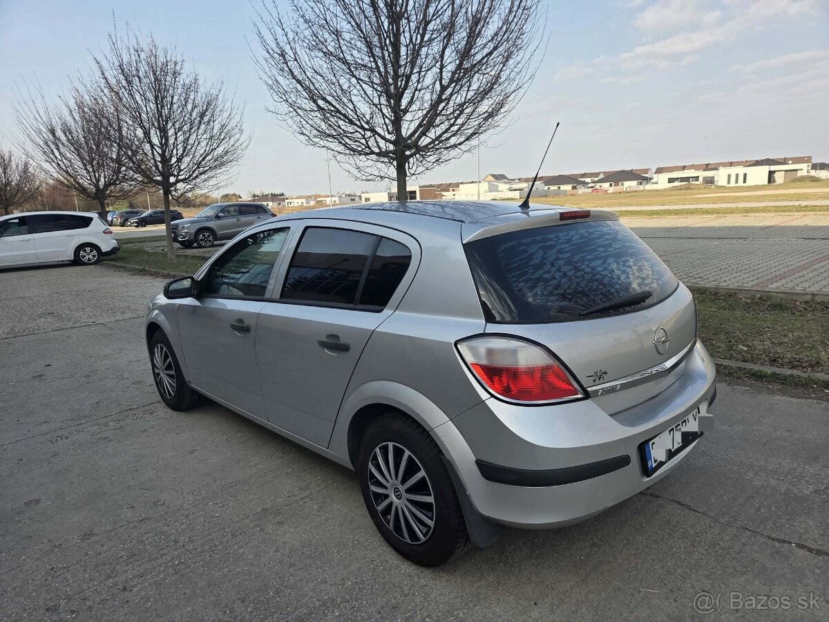 Opel Astra H 1.4 16V, 60KW - 2