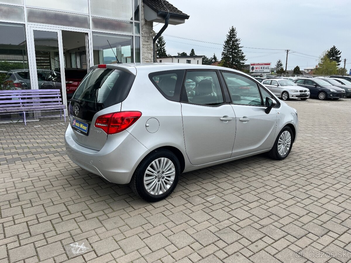 Meriva Benzín -- 93 365 km -- - 2