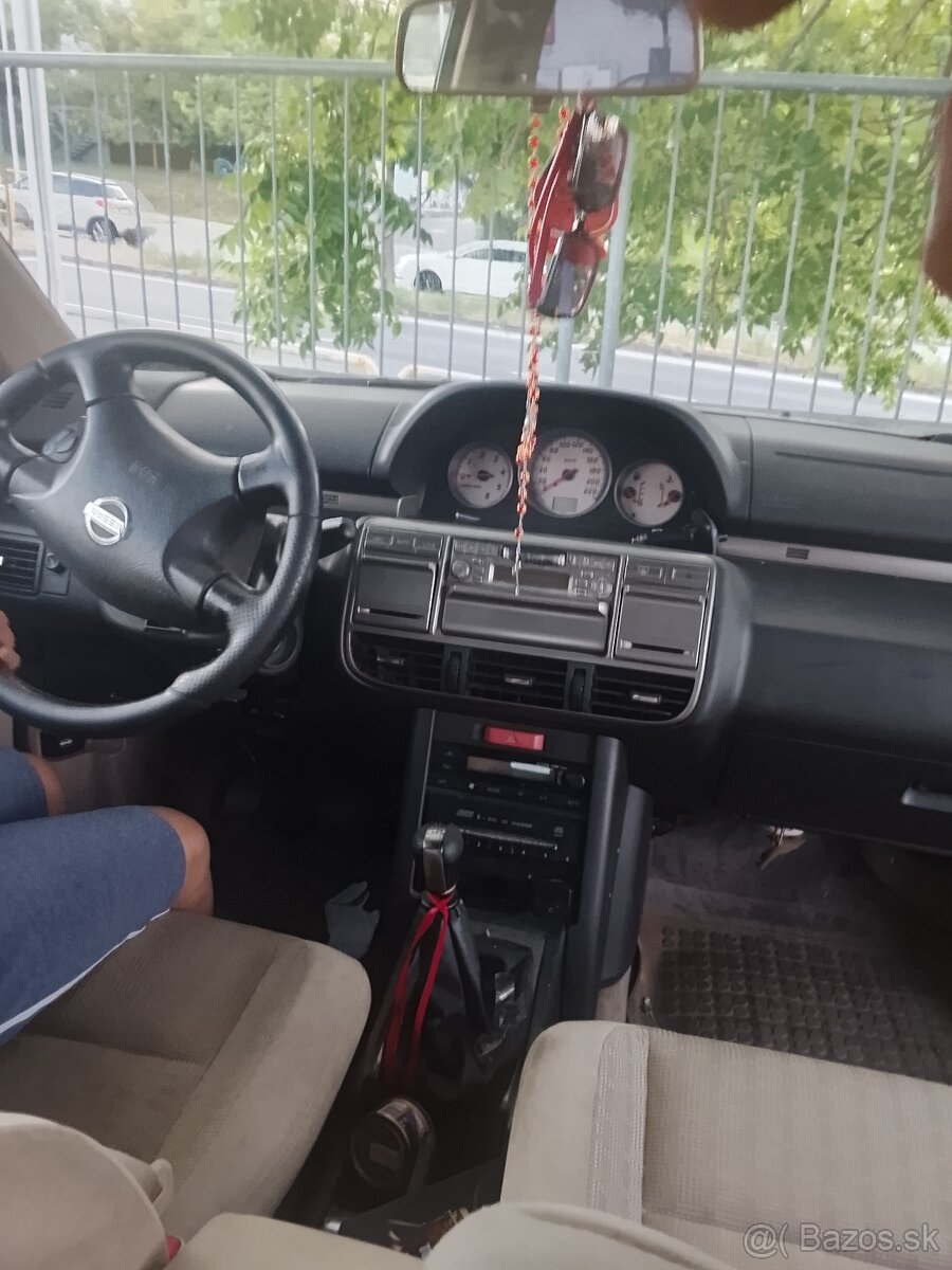 Nissan - 2