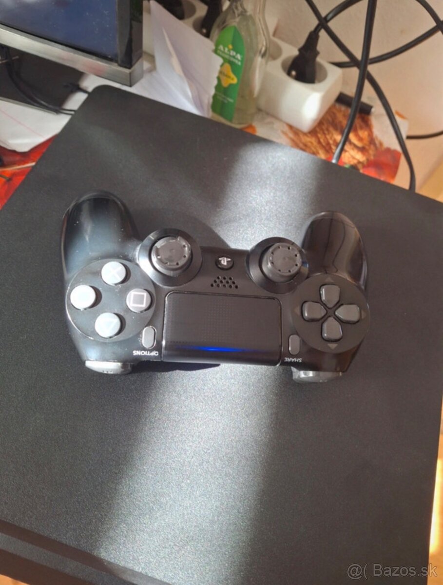 Ps4 slim top stav - 2