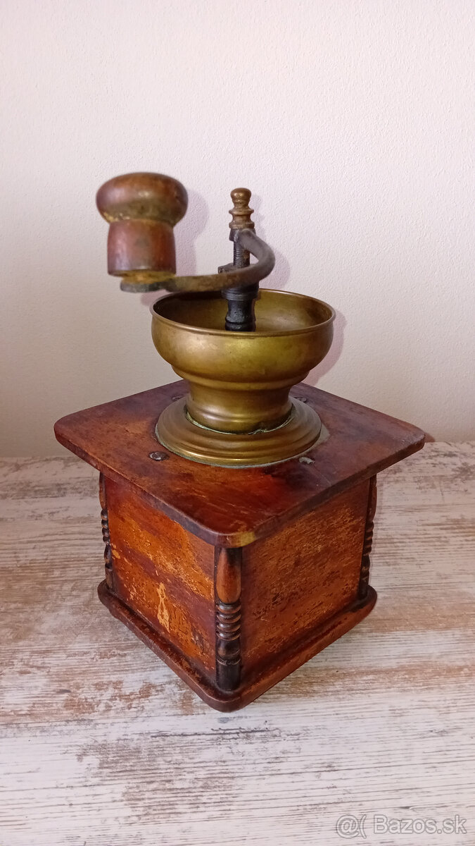 Predám - väčší starý mlynček na kávu - 2