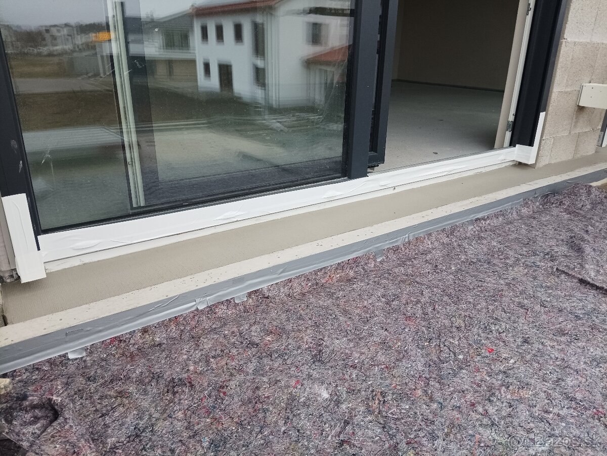 Prenájom lešenia-Fasádne práce - 2