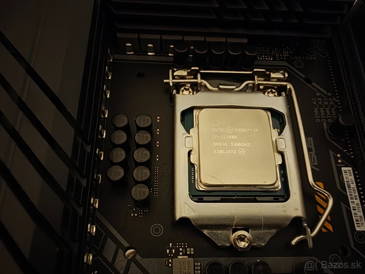 Intel Core i7-11700K + Z590 + 32GB RAM - 2