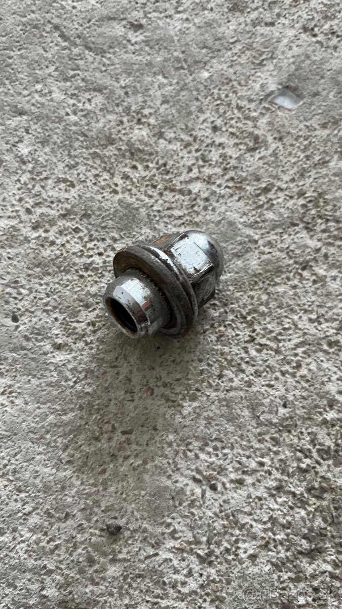 Matice Mitsubishi pajero. - 2