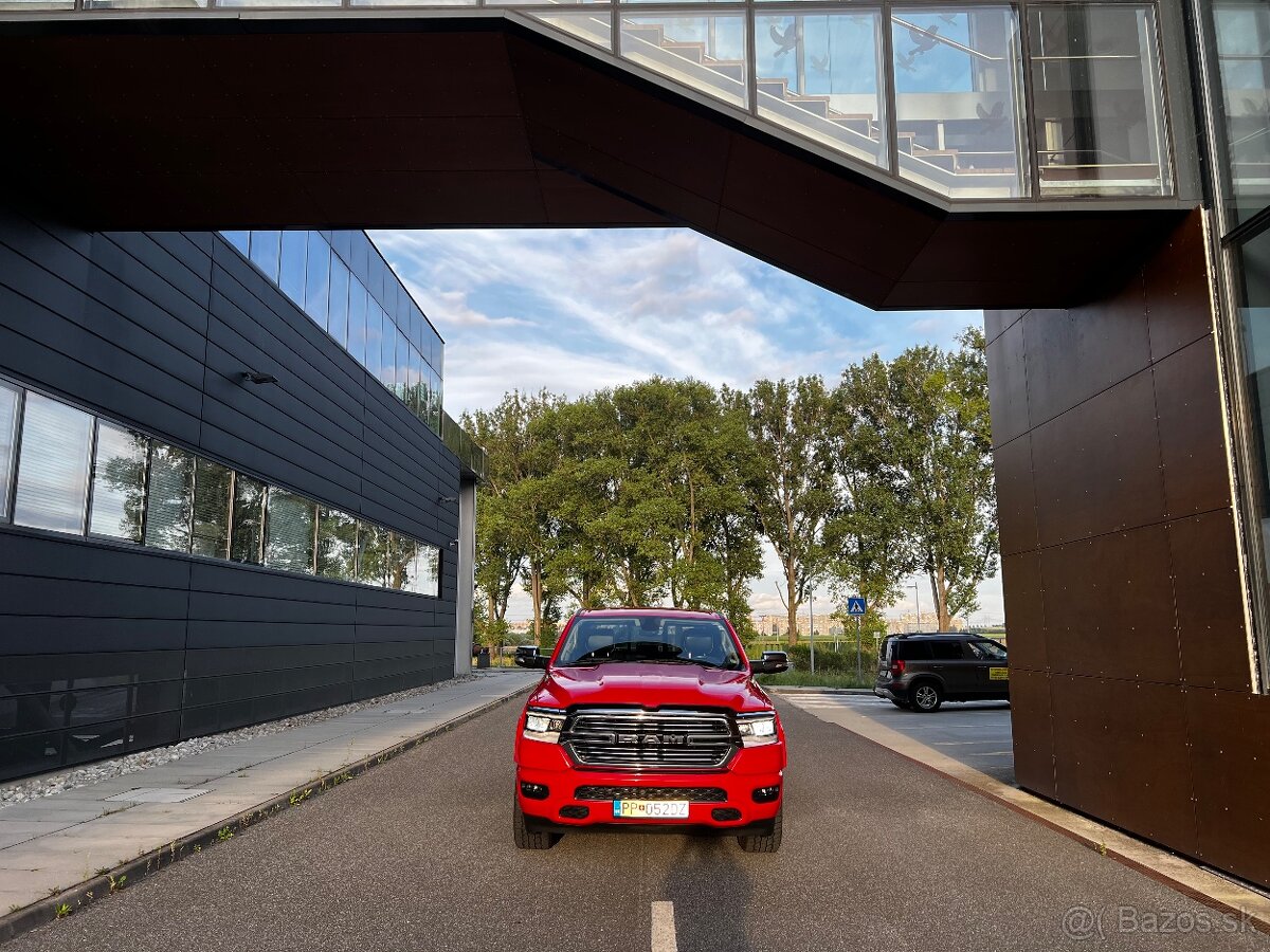 Dodge RAM LARAMIE