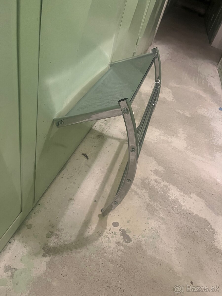 Polica do kúpeľne - 2