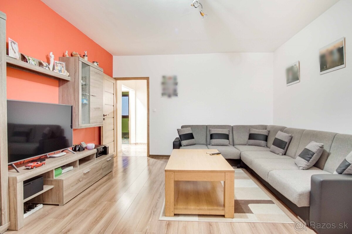 Veľký 3-izbový byt s loggiou vo vyhľadávanej lokalite, Hurba - 2