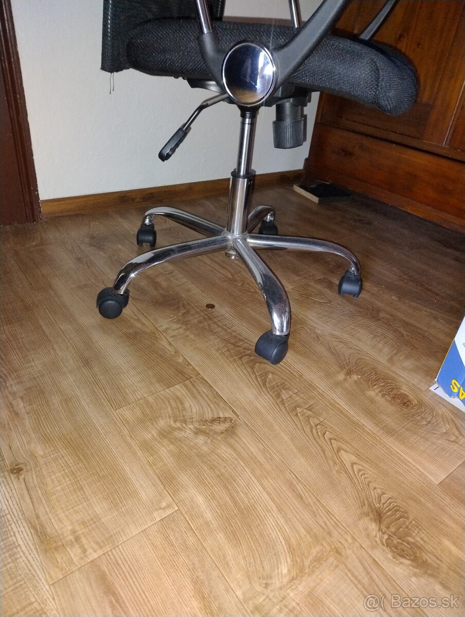 Predám kancelársku stoličku - 2