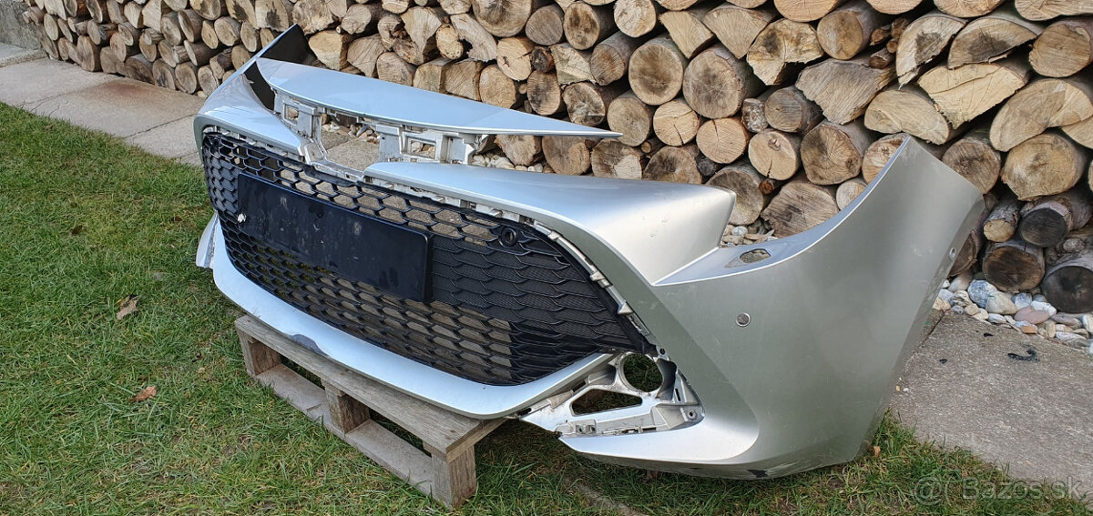 predný nárazník toyota corolla combi - 2