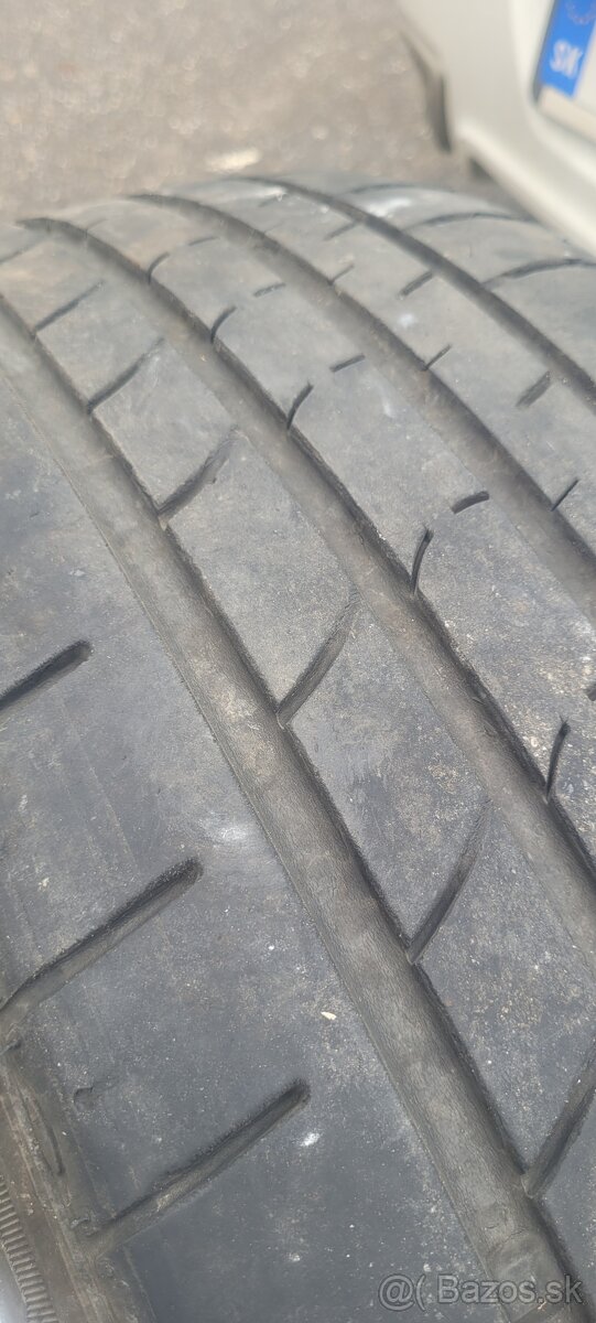 Predám 4ks letné gumy 225/55/19 - 2