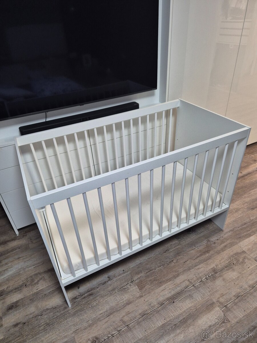 Drevená detská postieľka - 2