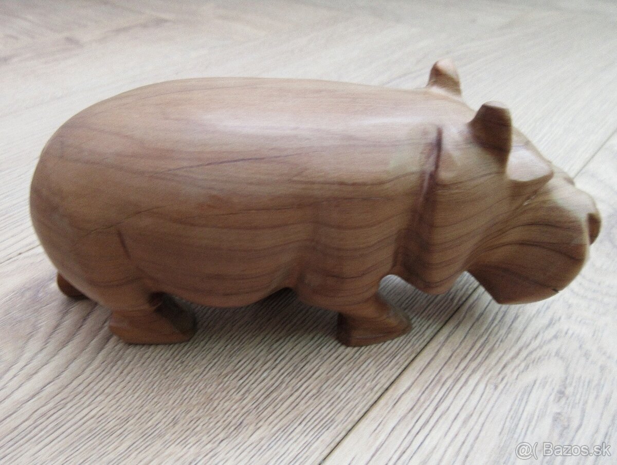 drevenú soška hrocha - 2