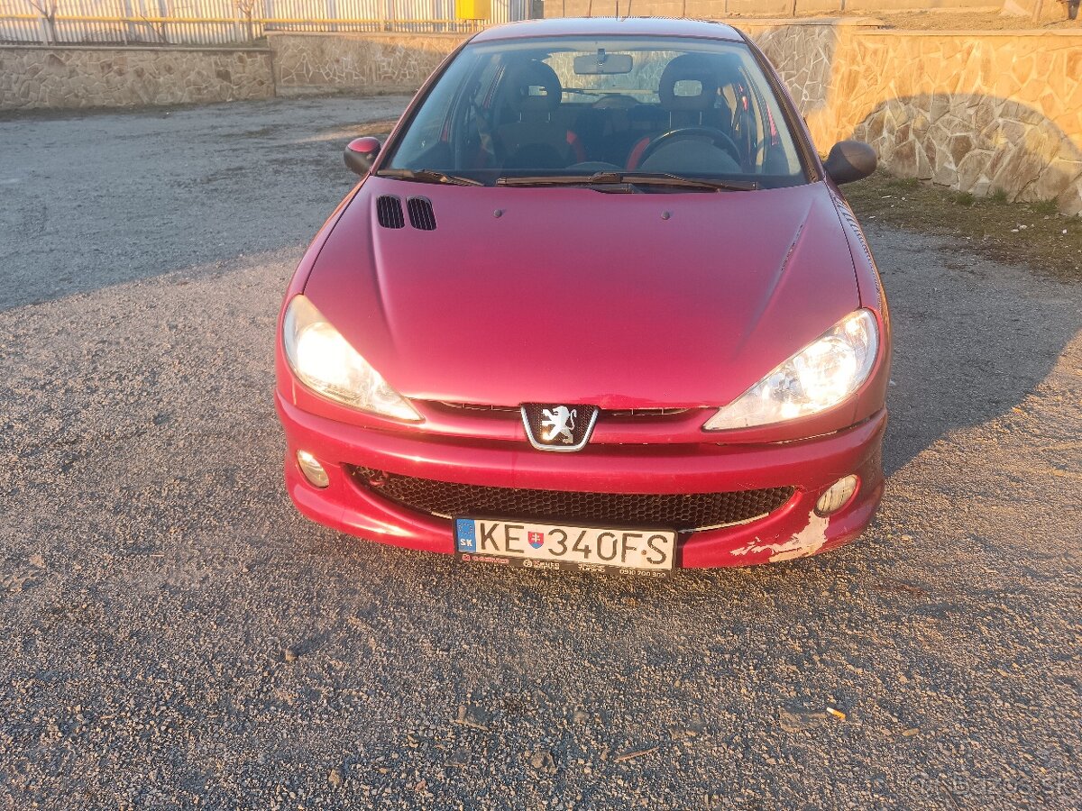 Predám Peugeot 206 1.4 benzin+LPG - 2