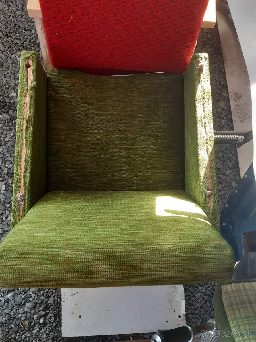 Kreslá RETRO rôzne, zelené, hnedé, modré, červené - 2