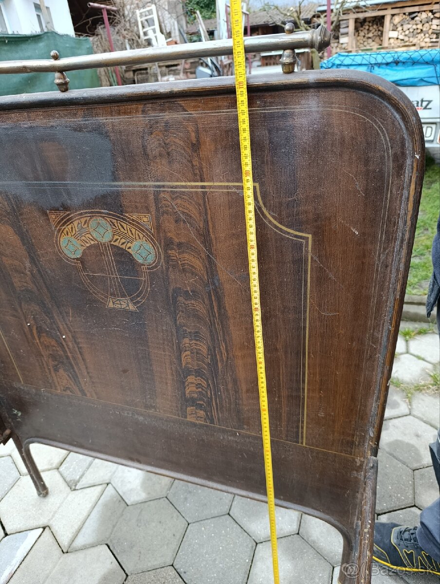 Kovová starožitna posteľ - 2