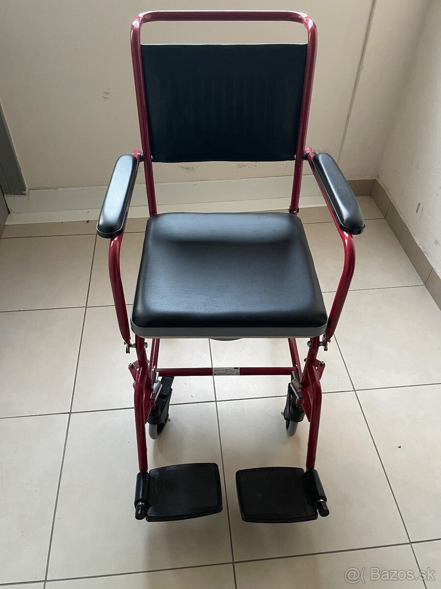 Invalidný vozík s toaletou - 2
