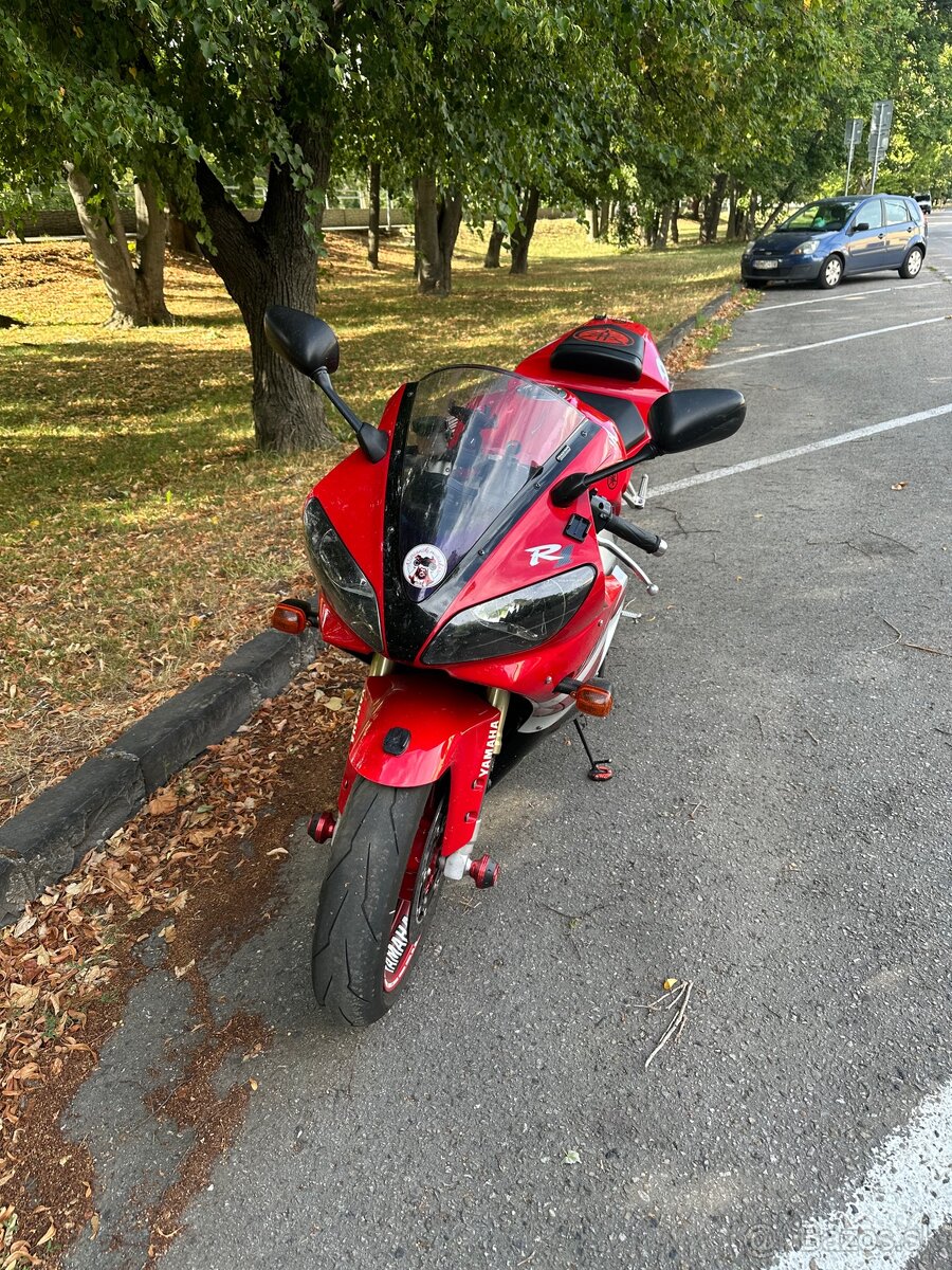 Yamaha R1 1000cc - 2