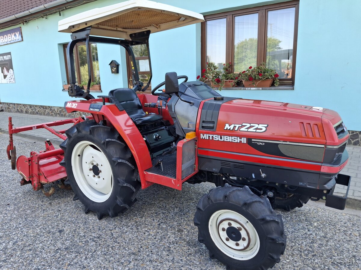 Traktor Mitsubishi MT225 - 2