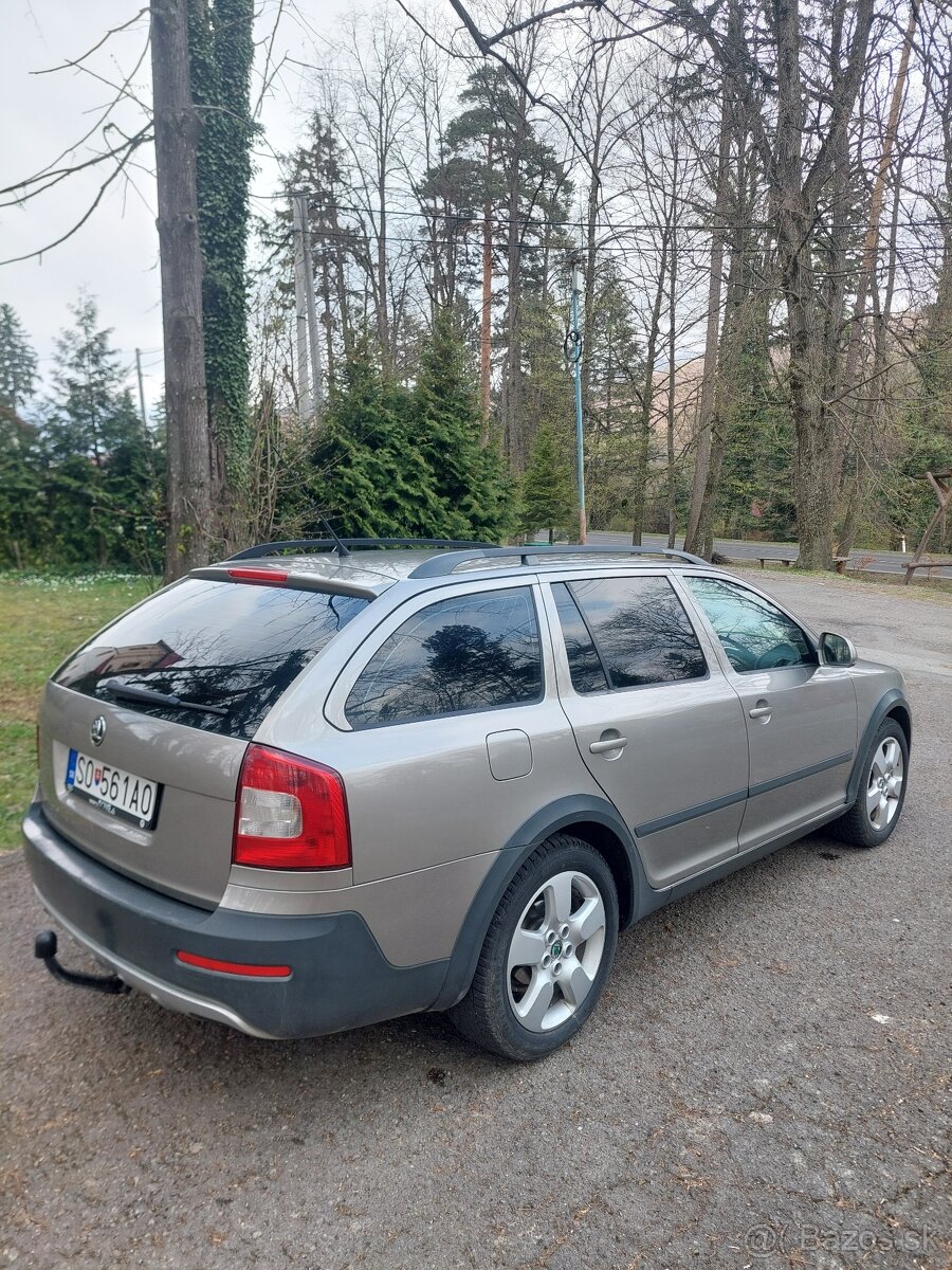 Škoda octavia scout - 2
