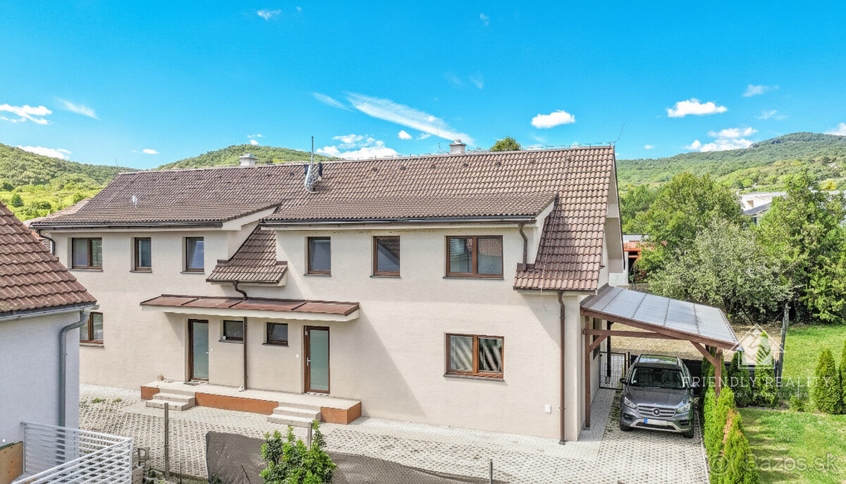 EXKLUZÍVNE NA PREDAJ KOMFORTNÝ 5-IZBOVÝ RODINNÝ DOM V MODRE - 2